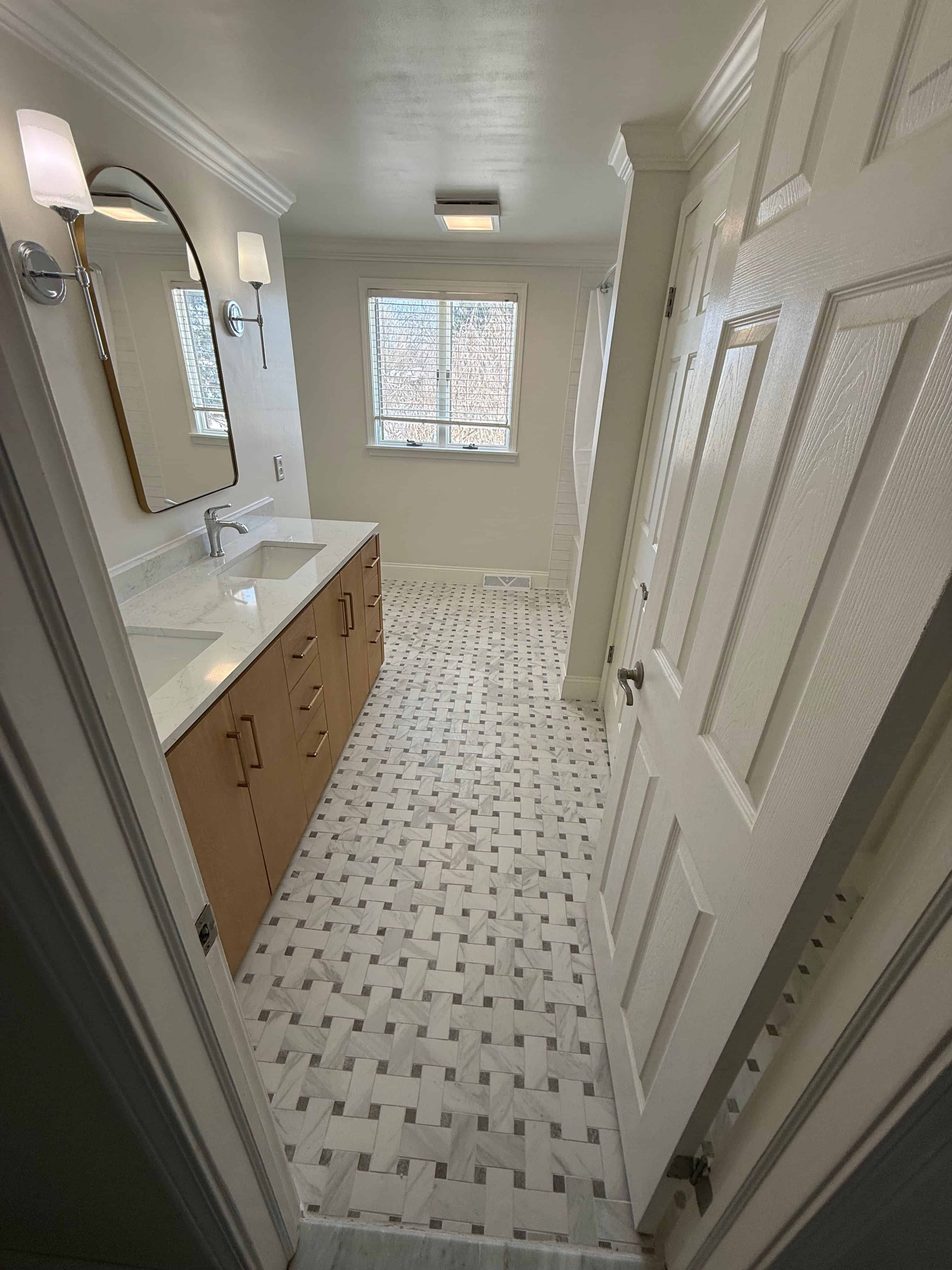 Bathroom Remodeling image